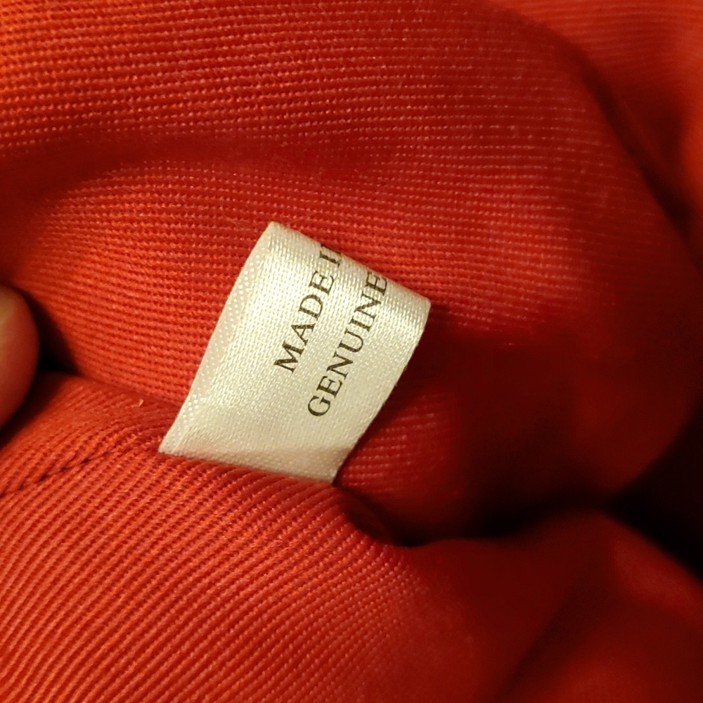 Red levity bag - Picture 4 of 7